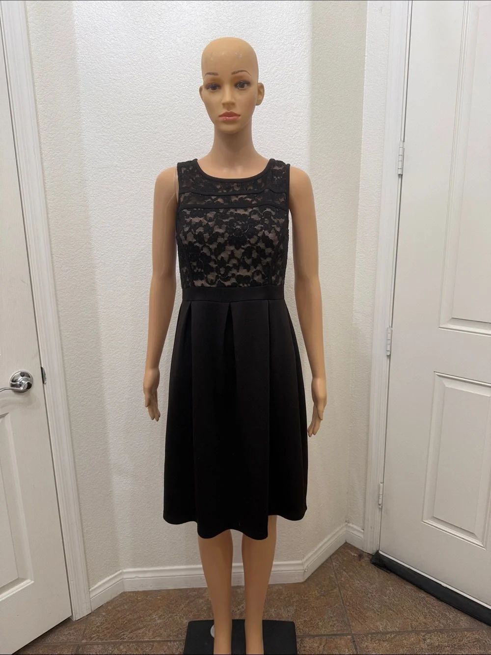 Enfocus Studio 6 Black Floral Sparkle Lace Bodice ALine Pleated Skirt Midi Dress